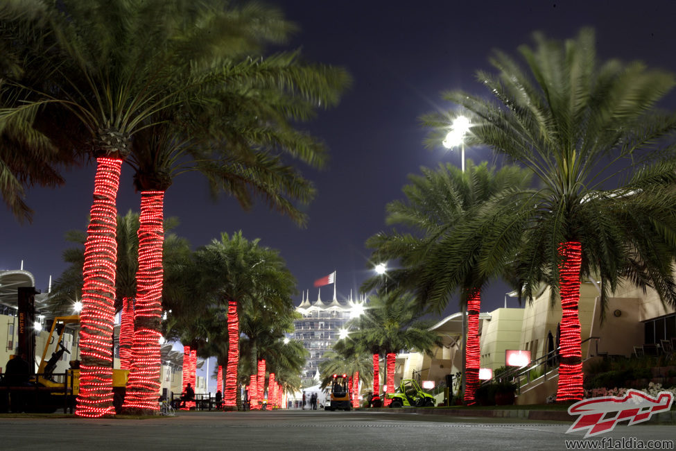 Paddock de Sakhir iluminado