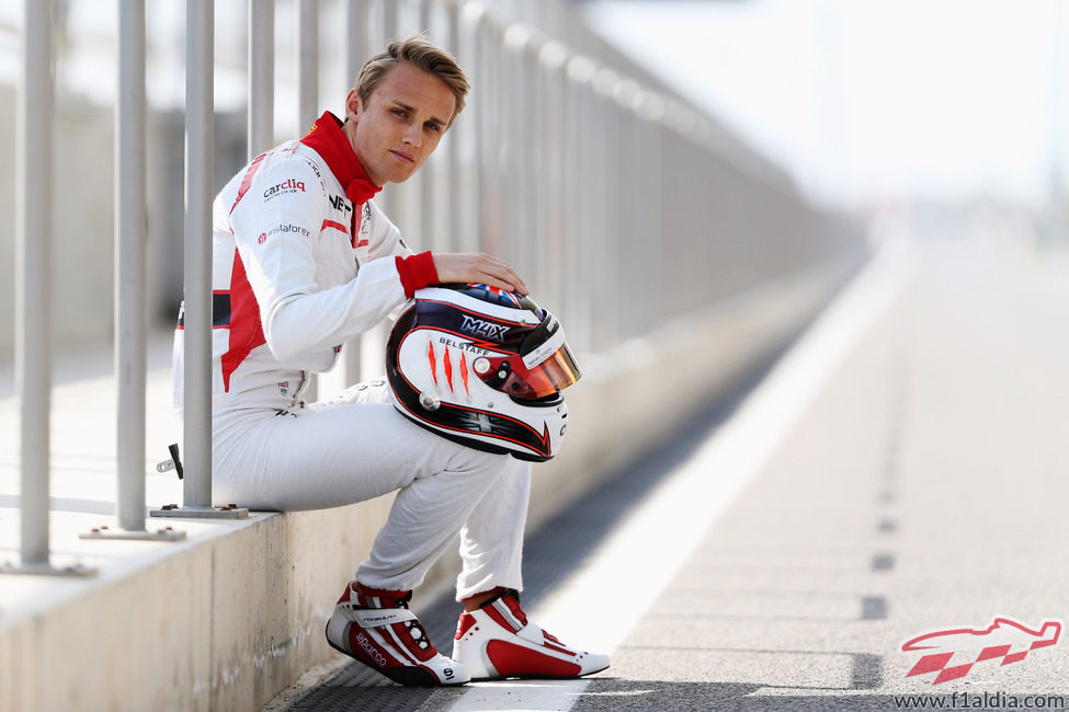 Max Chilton posa para las cámaras