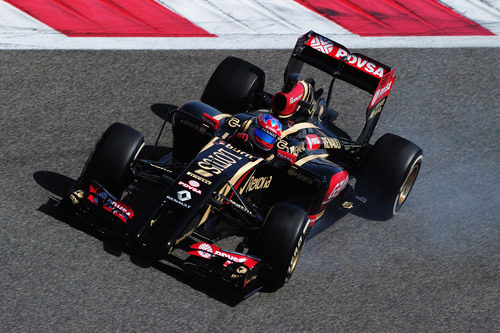 Ligero bloqueo de ruedas de Romain Grosjean