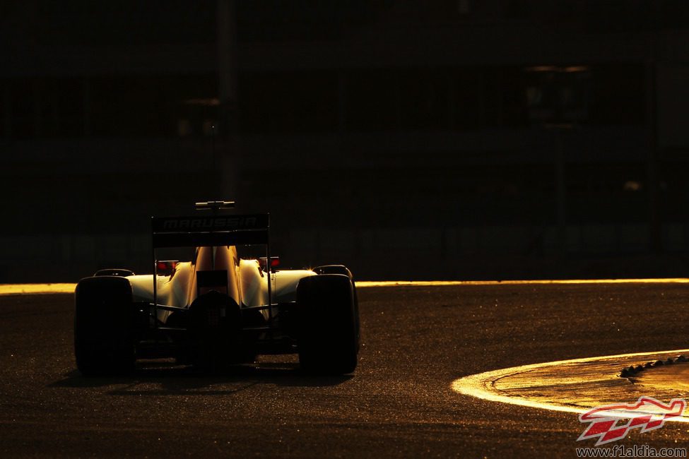 Jules Bianchi ve como atardece en Baréin