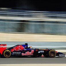 Jean-Eric Vergne busca los tiempos en el trazado de Sakhir