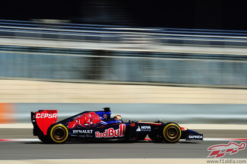 Jean-Eric Vergne busca los tiempos en el trazado de Sakhir