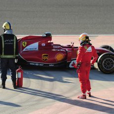 Fernando Alonso protagoniza una bandera roja