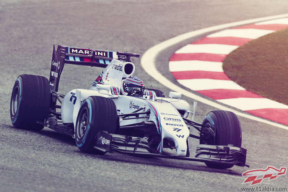 Valtteri Bottas con el FW36