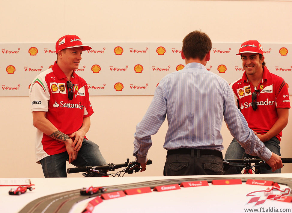 Evento de Shell para Fernando Alonso y Kimi Räikkönen