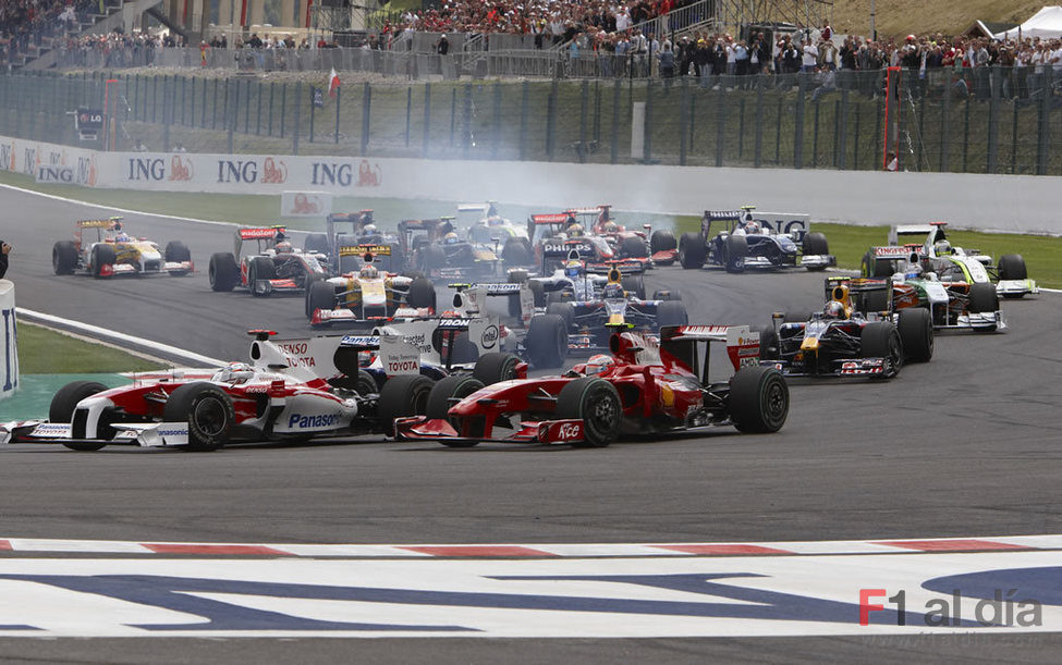 Trulli en la primera curva