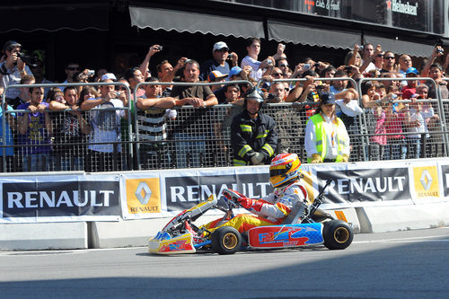 Alonso en el Roadshow