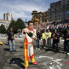 Alonso con el champán