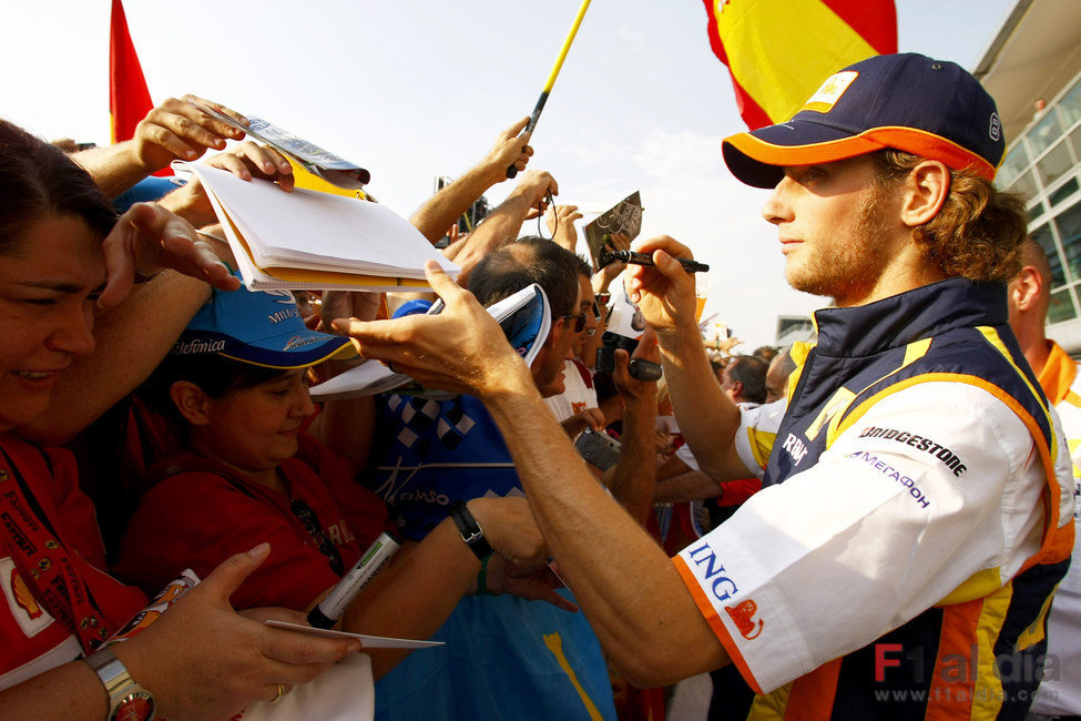 Grosjean con el público