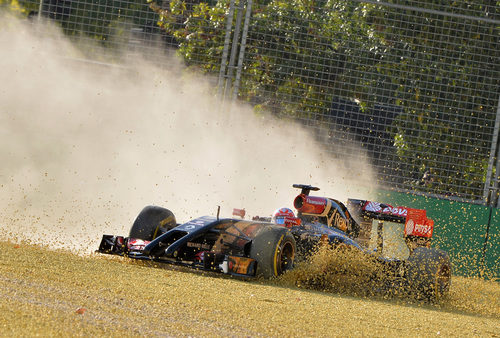 Espectacular salida de pista de Romain Grosjean