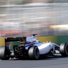 Felipe Massa rodando sin problemas en Albert Park