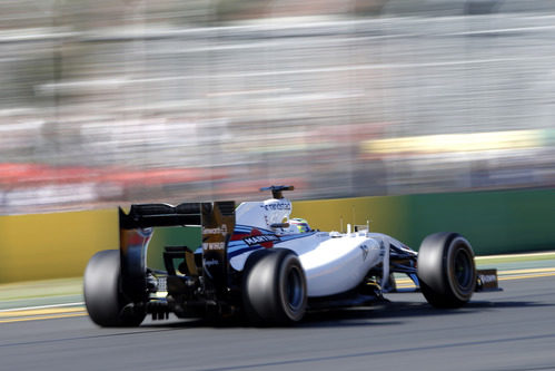 Felipe Massa rodando sin problemas en Albert Park