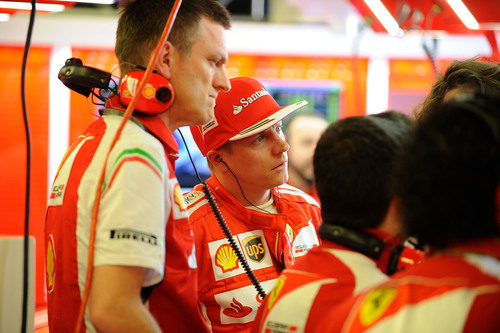 Kimi Räikkönen, junto a James Allison