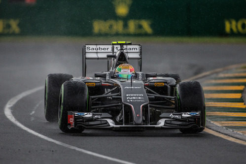 La lluvia complica aún más la situación a Esteban Gutiérrez