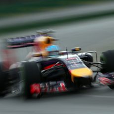 Sebastian Vettel 'vuela' en Albert Park