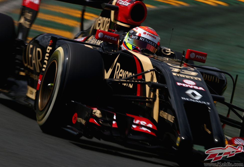 Problemas técnicos para Pastor Maldonado con el E22