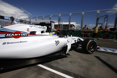 Felipe Massa sale de boxes en Albert Park