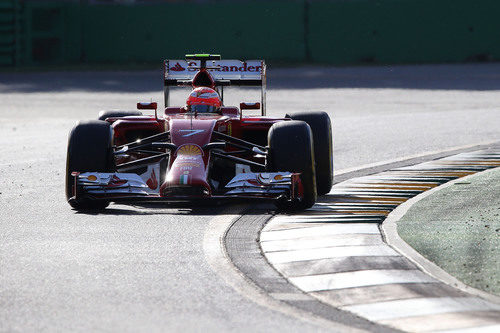 Kimi Räikkönen brilla bajo el sol de Albert Park