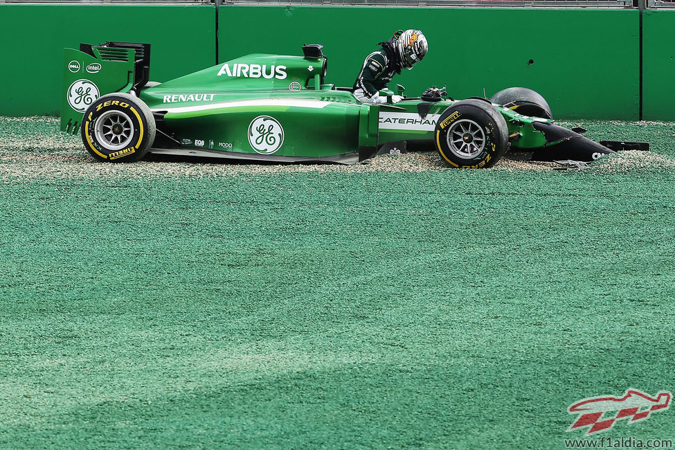 El GP de Australia duró muy poco para Kamui Kobayashi