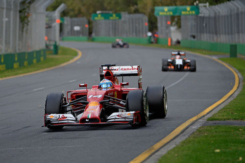 Fernando Alonso firma el quinto mejor tiempo