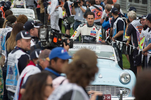 Adrian Sutil en el driver's parade