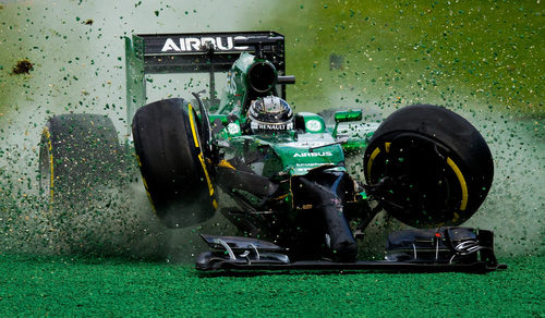 Coche de Kamui Kobayashi totalmente destrozado