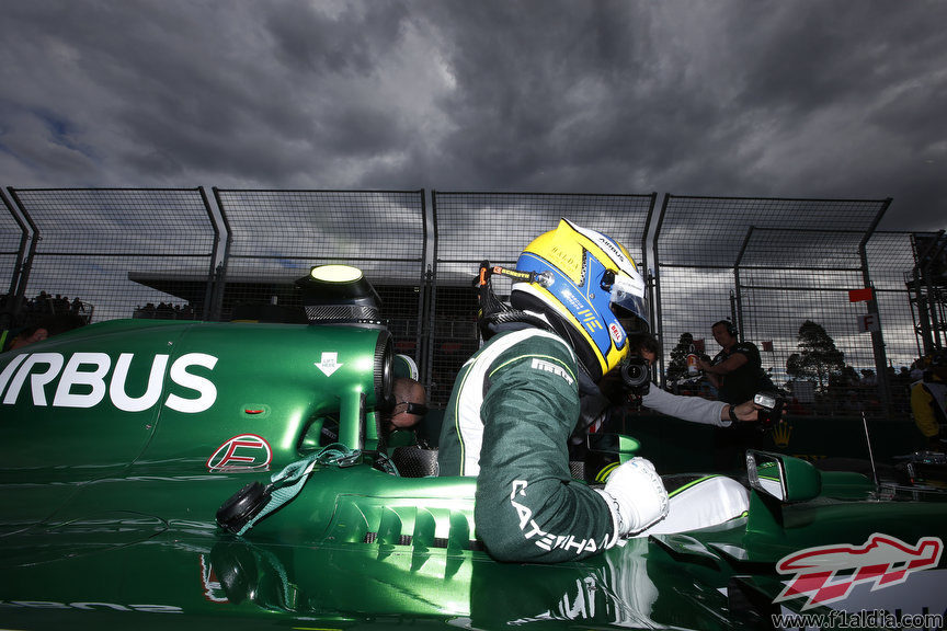 Marcus Ericsson a punto de empezar la carrera