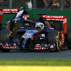 Los dos Toro Rosso juntos en la recta final del Gran Premio de Australia