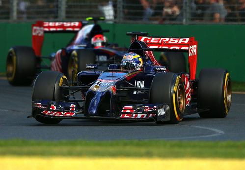 Los dos Toro Rosso juntos en la recta final del Gran Premio de Australia