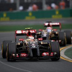 Pastor Maldonado al frente del equipo Lotus