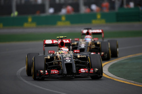 Pastor Maldonado al frente del equipo Lotus