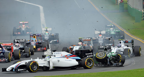 Kamui Kobayashi colisiona contra Felipe Massa
