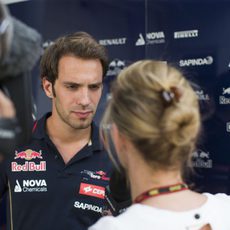 Jean-Eric Vergne habla con la prensa