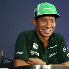 Sonrisa de Kamui Kobayashi en rueda de prensa