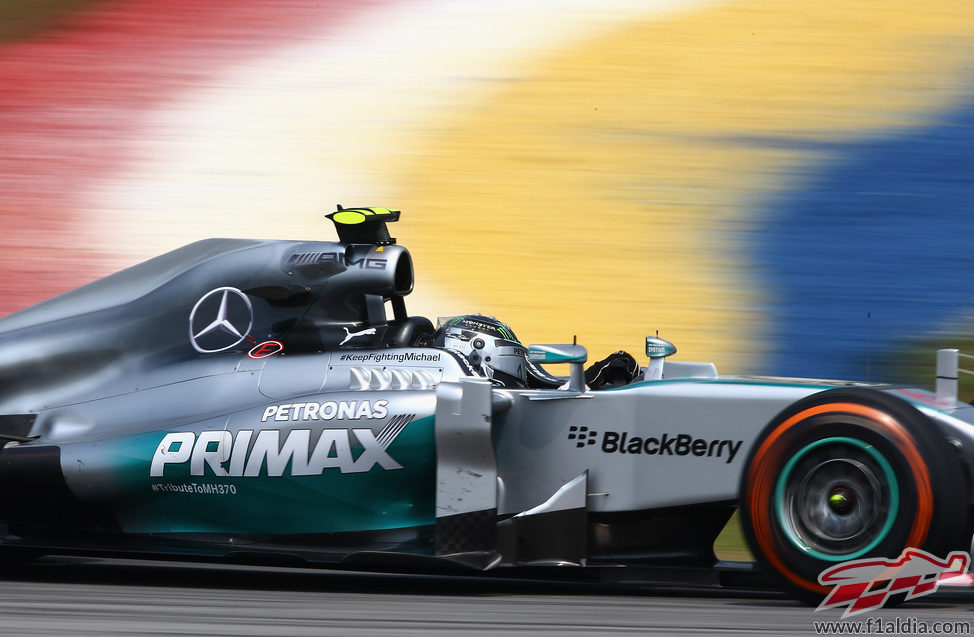 Nico Rosberg rueda en Sepang