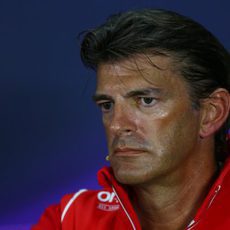 Graeme Lowdon en la rueda de prensa de la FIA