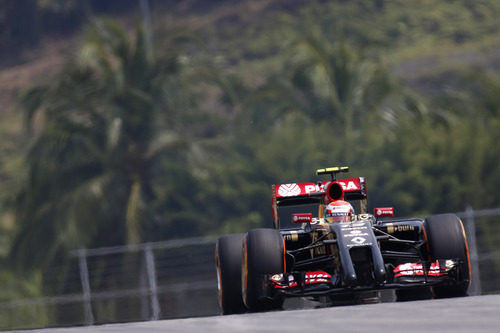 Pastor Maldonado sobre el asfalto de Sepang