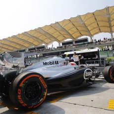 Detalle del alerón trasero del coche de Magnussen