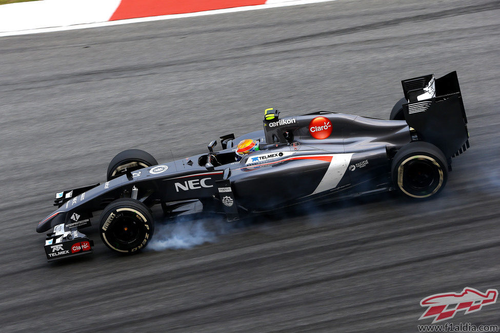 Esteban Gutiérrez se pasa de frenada