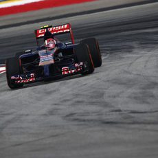 Daniil Kvyat prueba los neumáticos duros en Sepang