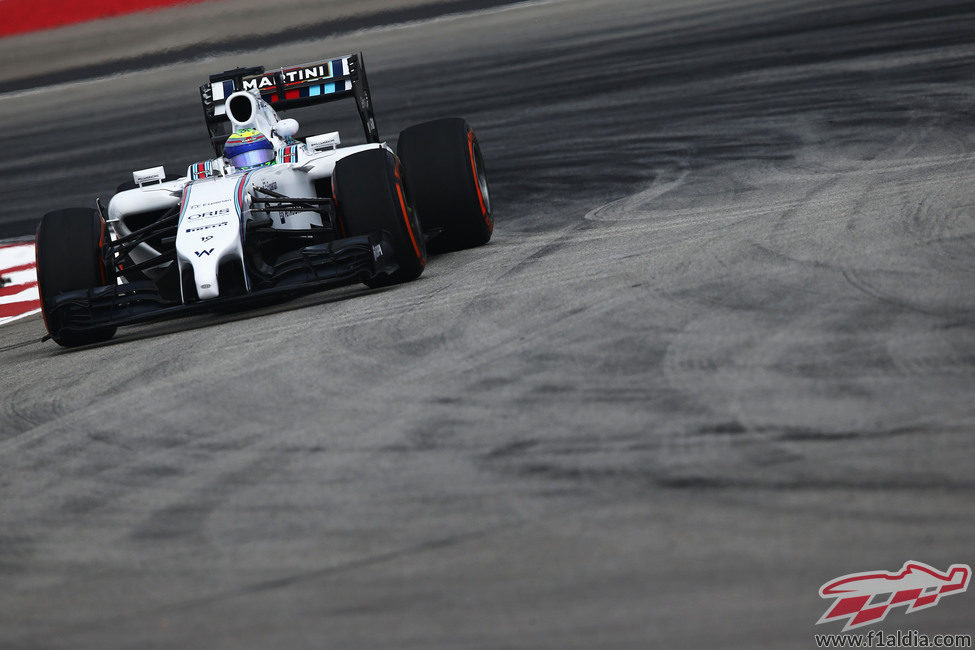 Buena jornada de viernes para Felipe Massa en Sepang