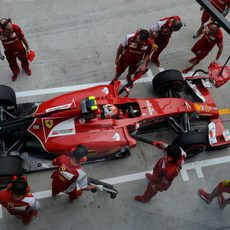 Kimi Raikkonen en la calle de boxes de Sepang