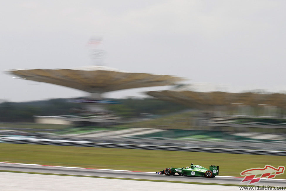 Kamui Kobayashi rueda en Sepang