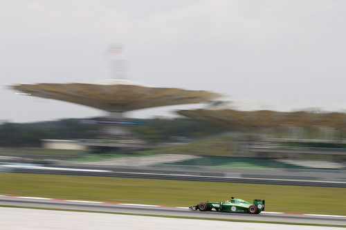 Kamui Kobayashi rueda en Sepang