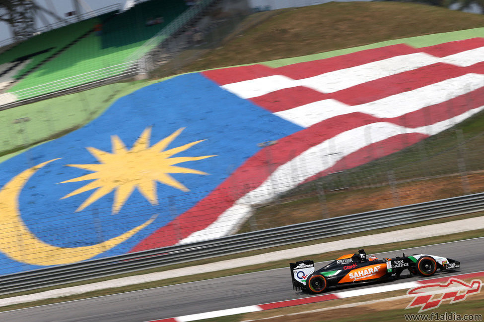 Nico Hülkenberg rueda con el compuesto duro