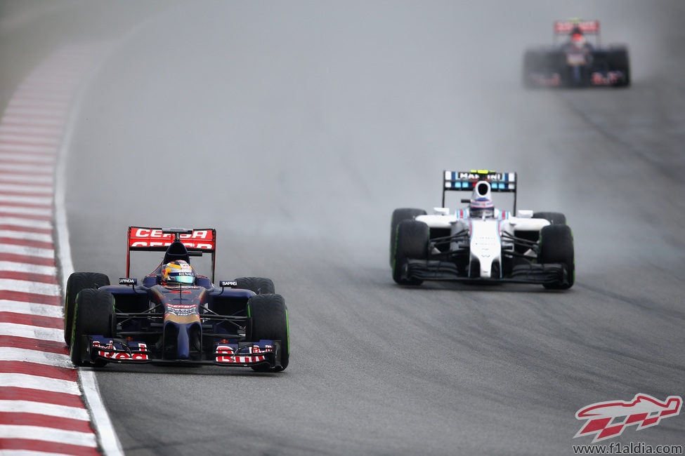 Jean-Éric Vergne con Valtteri Bottas