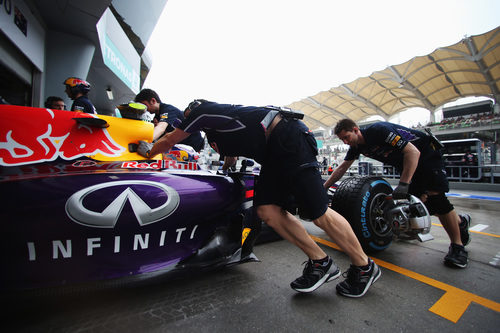 Daniel Ricciardo vuelve a su 'box'