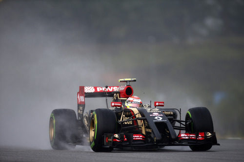 Pastor Maldonado con intermedios en Sepang