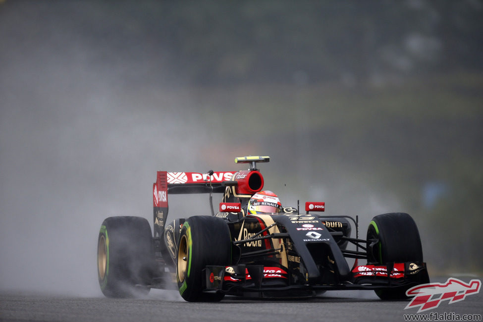 Pastor Maldonado con intermedios en Sepang