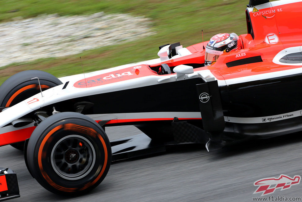 Jules Bianchi disputa en seco los Libres 3